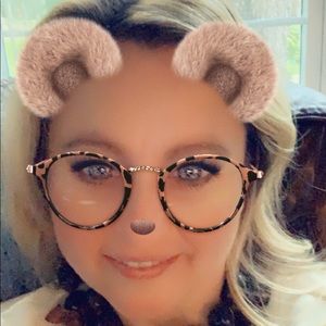 Meet your Posher, Corrine